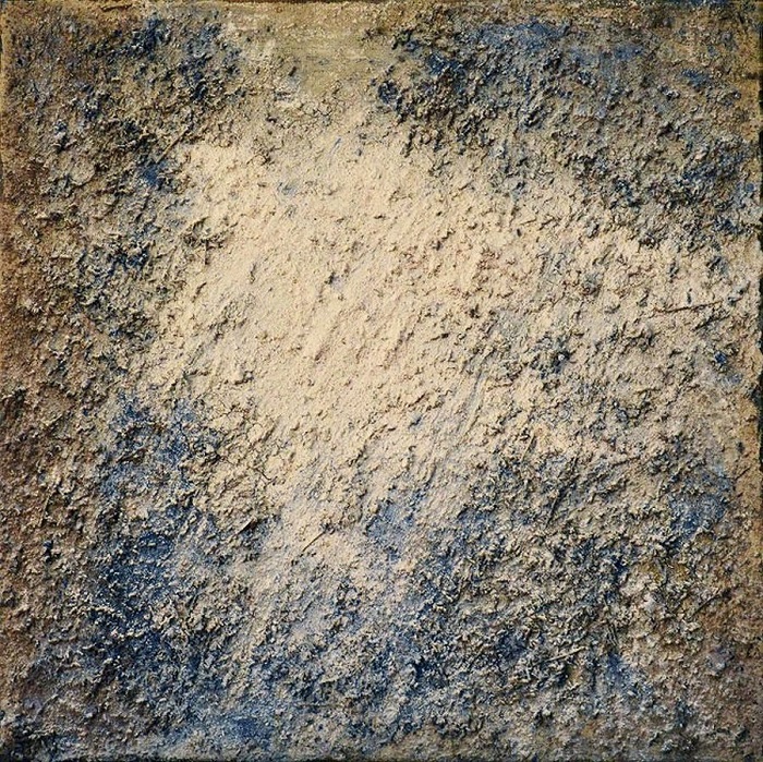 Obloha II, 2019, jíl, levandule, pigment na jut. plátně, 50 x 50 cm
